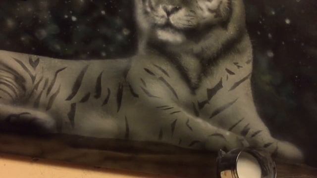 Тигр на снегу - аэрография ноутбука смотреть онлайн