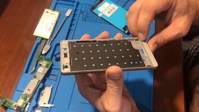 Huawei P8 lite. Замена дисплея смотреть онлайн