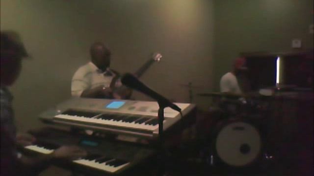 Leeland Davis Trio - "The Chicken" смотреть онлайн