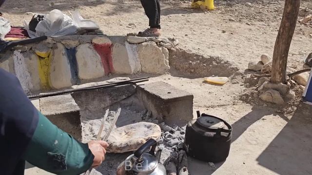 The very hard life of a mother and her children in the mountains???? смотреть онлайн