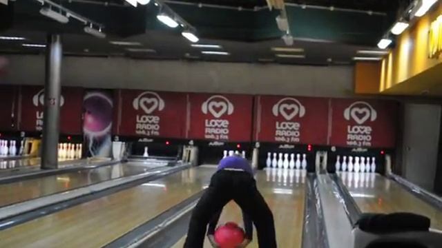 Шаманский танец в боулинге смотреть онлайн