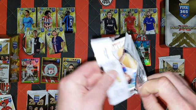 PANINI FIFA 365 2020 - BLASTER BOX vs DUŻA PUSZKA - PORÓWNANIE - JEST RARKA!!! смотреть онлайн