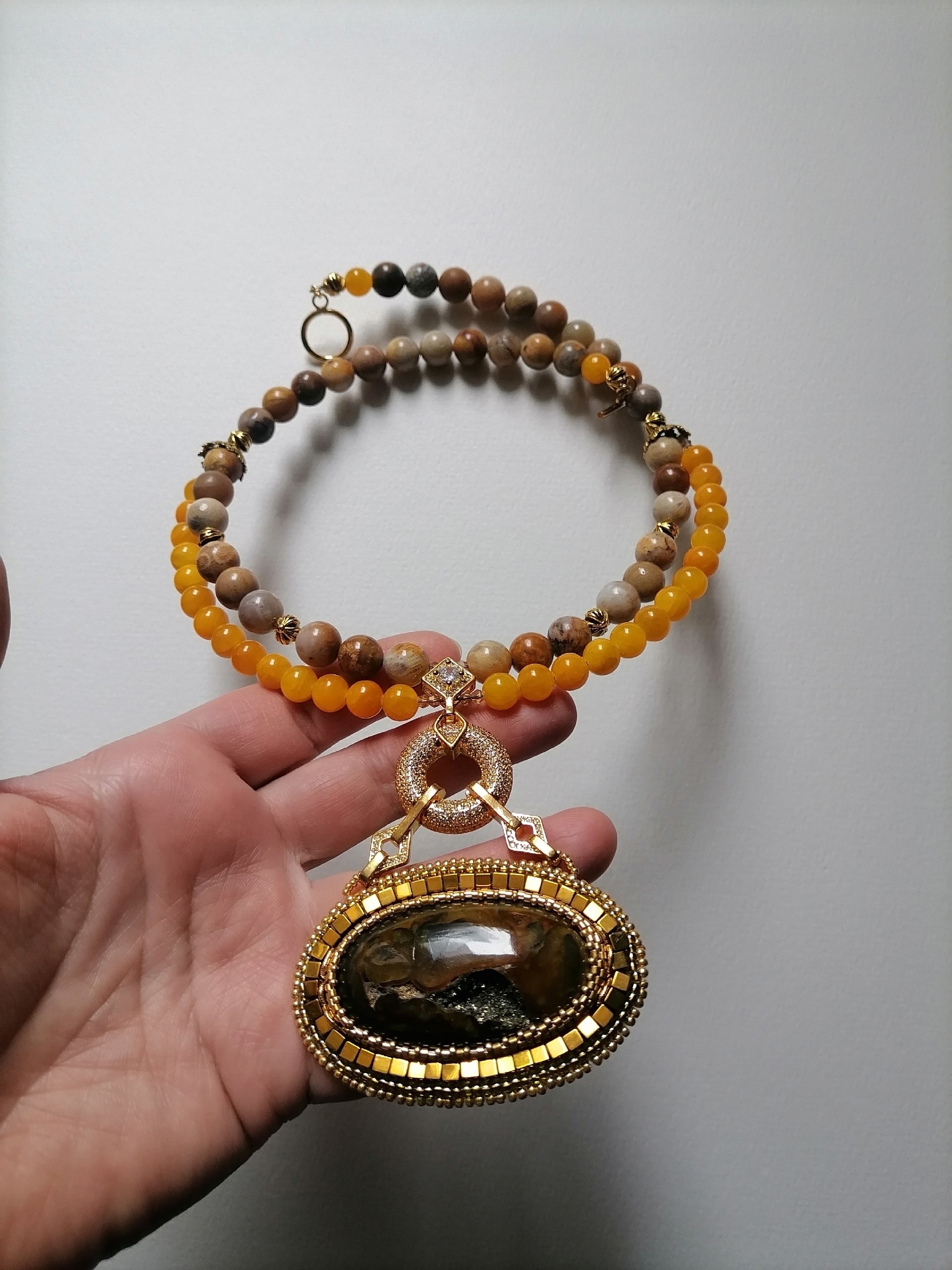 Колье с симбирцитом. смотреть онлайн