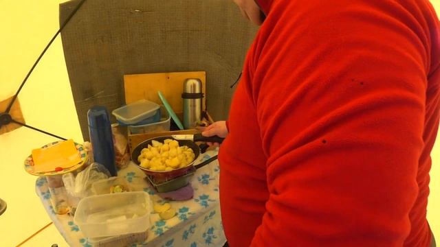 Пикник зимой. Горки, покатушки. смотреть онлайн