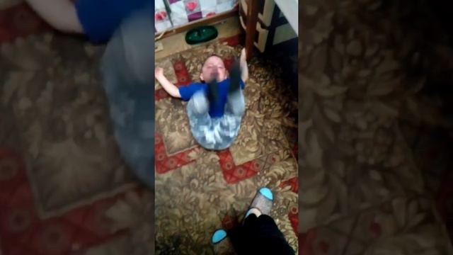 Ребёнок-истерика 😀 смотреть онлайн