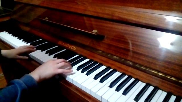 Моя сестра играет Хатико на пианино смотреть онлайн