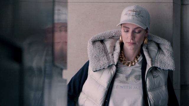 WOMAN FW22 Collection Aeronautica Militare in a special location смотреть онлайн