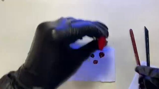 Мужчины обожают красный. Градиент из черного в красный. смотреть онлайн