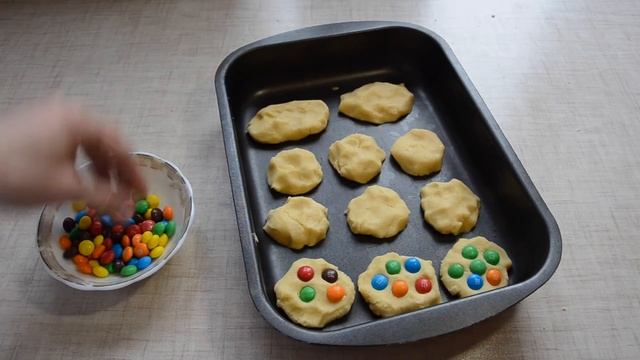Печенье с M&M