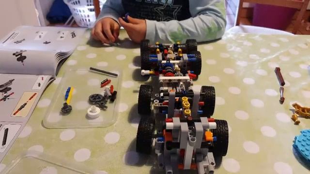 LEGO BUILD - Building the LEGO Technic 42112: Concrete Mixer Truck Set смотреть онлайн