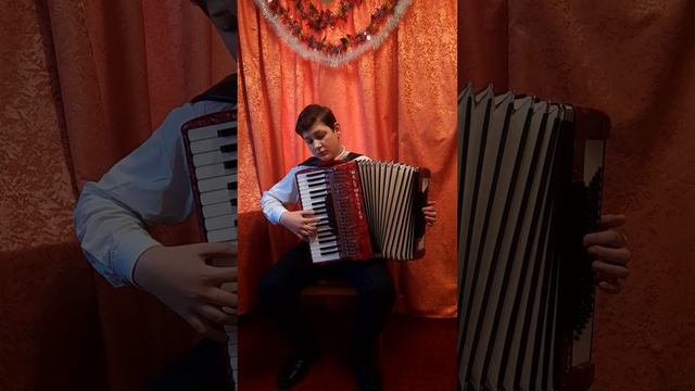 Лыскович Игнат, 13 лет,аккордеон. Д.Скарлатти- Классическая музыка: ария ,менуэт и жига. смотреть онлайн