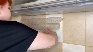 Как за 3 МИНУТЫ отмыть ПРОТИВНЫЙ ЛИПКИЙ и ЖИРНЫЙ слой с КУХОННЫХ ШКАФЧИКОВ и плитки