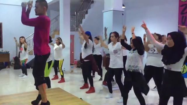 Bachata - Kay one & Cristobal l JUNKO l смотреть онлайн