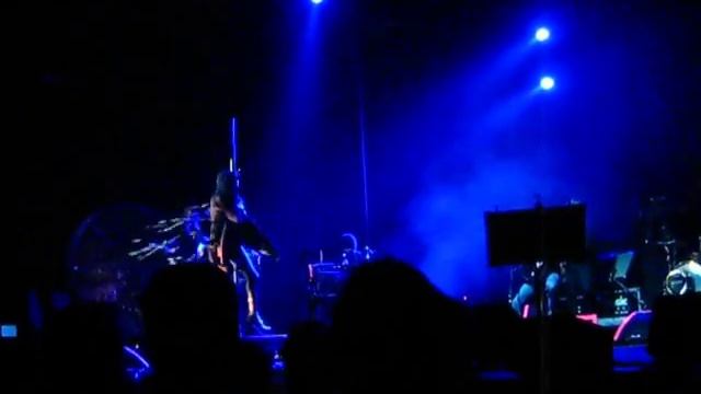 Grace Jones live 26.03.09 Germany - "Libertango" смотреть онлайн