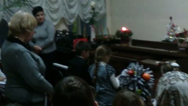 Юля и Женя Григ "Норвежский танец №2" дуэт 16 января 2015 смотреть онлайн