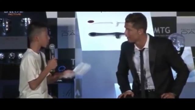 Криштиану Роналду вступился за японского фаната смотреть онлайн