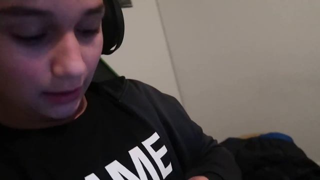 Me enfrento al vecino de la EPIC HOUSE en la vida real... смотреть онлайн