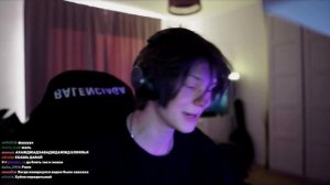 Дипинс покрасился в чёрный