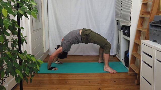 Online-Pilates: Komplette Kursstunde (A-M) смотреть онлайн
