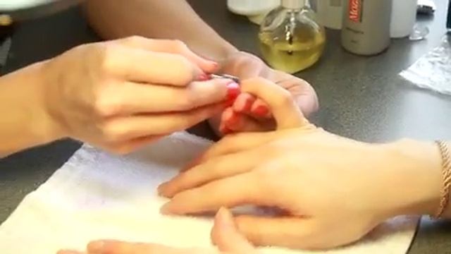 Как сделать классический маникюр в домашних условиях смотреть онлайн