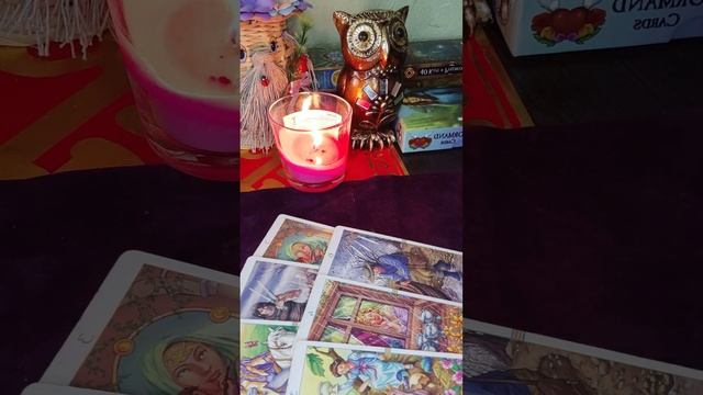 Уйти или остаться? #shorts #гадание #раскладтаро #тароонлайн #таролог #любовь #tarot #гадалка смотреть онлайн
