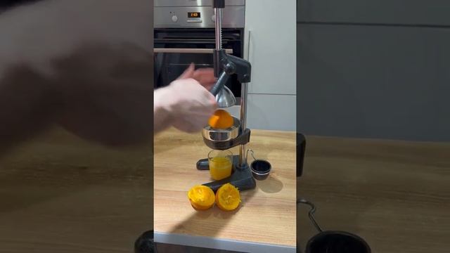 Соковыжималка пресс для гранатов и цитрусовых Ozlem смотреть онлайн