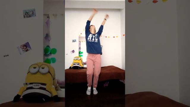 Танцевальная тренировка 7мин. смотреть онлайн