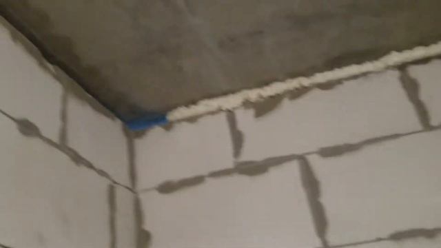 Как снять напряжение со стен смотреть онлайн