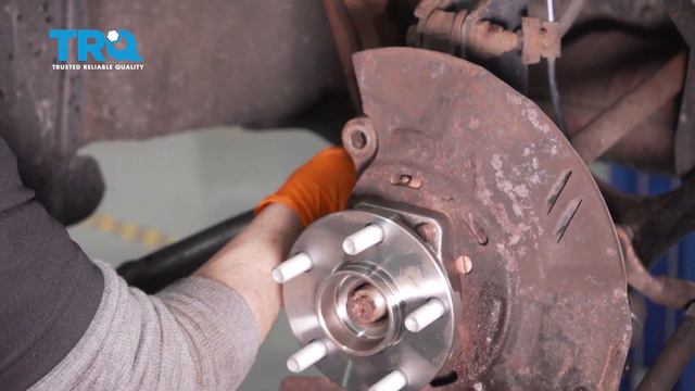 How to replace Front Wheel Bearing & Hub Assembly 2005-2009 Subaru Outback смотреть онлайн