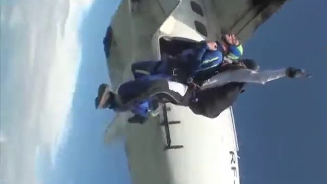 Big Moskovsky parachuting. Music: INFRONT смотреть онлайн