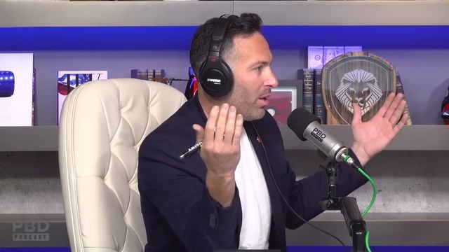 "Let's Address The Elephant In The Room” - Jeffrey Toobin Talks Zoom Disaster смотреть онлайн