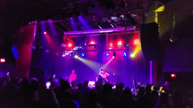 Merkules - Way Down [Live at Skullys Music Diner in Columbus] смотреть онлайн