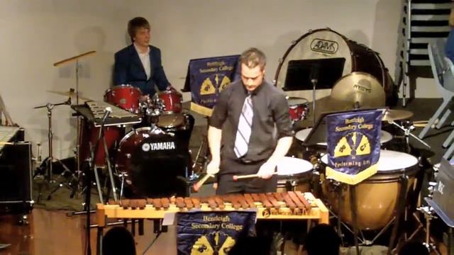Flight of the Bumblebee etc - Xylophone & Brass Band смотреть онлайн