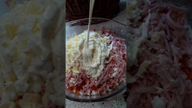 Дуже смачна та швидка в приготуванні закуска з лаваша. Рецепт закуски из лаваша за 5 мин. смотреть онлайн