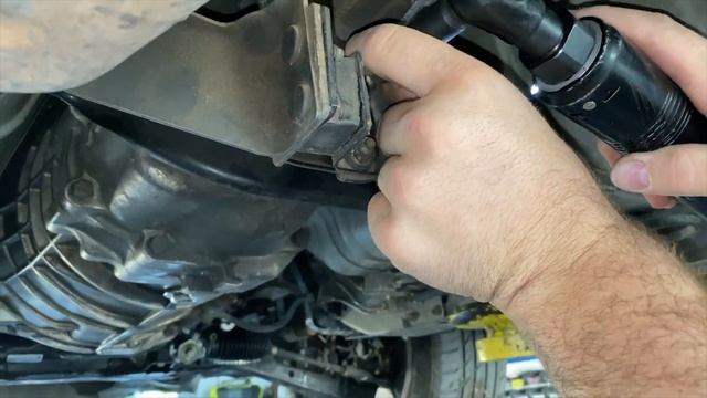 R33 Skyline Manual Gearbox Removal смотреть онлайн