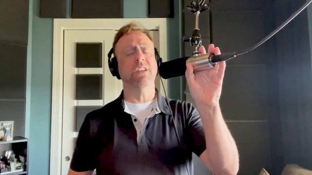 Pro Voiceover Artist Reviews The Earthworks ETHOS | Earthworks Audio смотреть онлайн