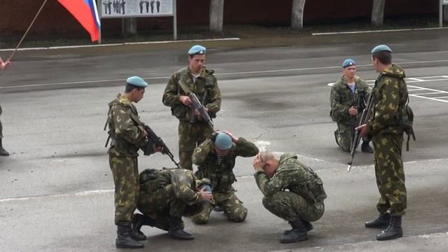 Штаб 106 дивизии ВДВ г Тула  Присяга  Выступление развед роты дивизии  28 06 2014