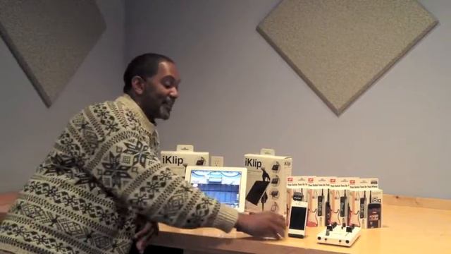 Dale Pro Audio - Derrick from IK Multimedia Shows Off the New iRig Product Line смотреть онлайн