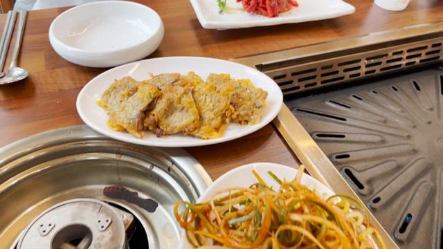 sub) 출퇴5시간버티는 직장인 브이로그 / 지치지 않아 / 맛있는게 좋아 / смотреть онлайн