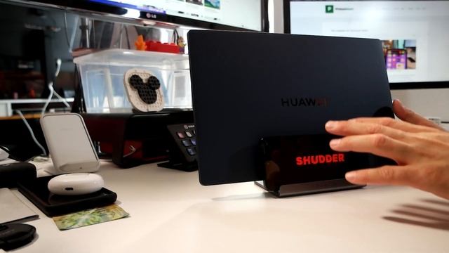 Satechi Dual Vertical Laptop Stand смотреть онлайн