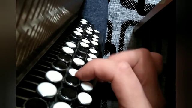 Видеоурок: Разбор песни на баяне "Зэнгэр Кулмэк" смотреть онлайн