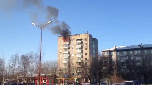 Пожар в жилом доме Г. Уссурийск смотреть онлайн