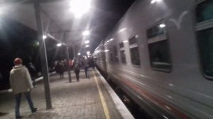 Прибытие и обзор поезда номер 7 Санкт-Петербург - Севастополь на станцию Симферополь