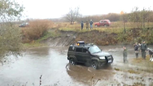 Патриот катает брод Пензенский клуб медведь#4×4#pajero#offroad#нива#патриот#уаз смотреть онлайн