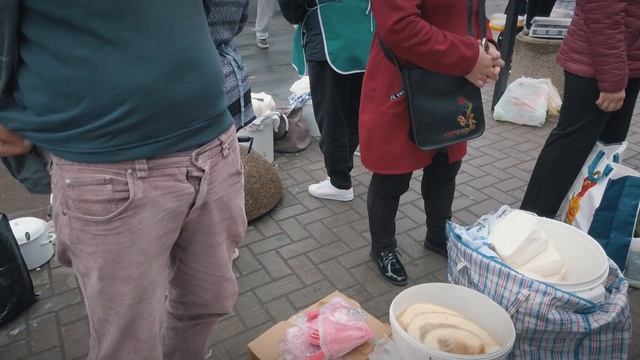 Кишиневский базар, центральный рынок и автостанция, фрукты, овощи, брынза из молдавских сел. смотреть онлайн