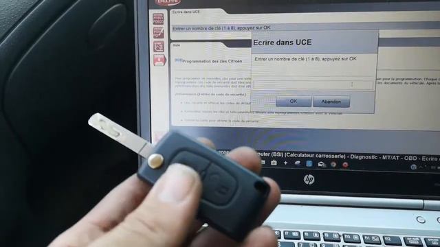 reprogrammer une clé citroen C3 année 2008,je pense que ça doit pareil pour 207 смотреть онлайн