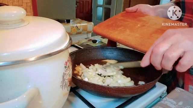 Субота. Готуємо обід разом. Смачний суп, картопля в горщиках в духовці+ ...+душевна розмова.