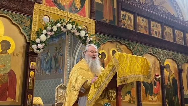 Исцеление согнутой женщины. Евангелие от Луки. Гл.12 стихи: 10-17 смотреть онлайн