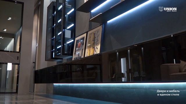 Современные решения для гостиной. Подвесной комод, полки с подсветкой и "парящие" шкафы смотреть онлайн