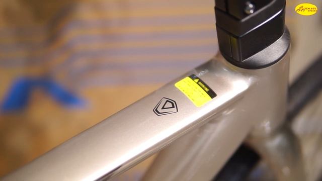 Khen "SƯƠNG SƯƠNG" Mẫu Xe Java Auriga смотреть онлайн